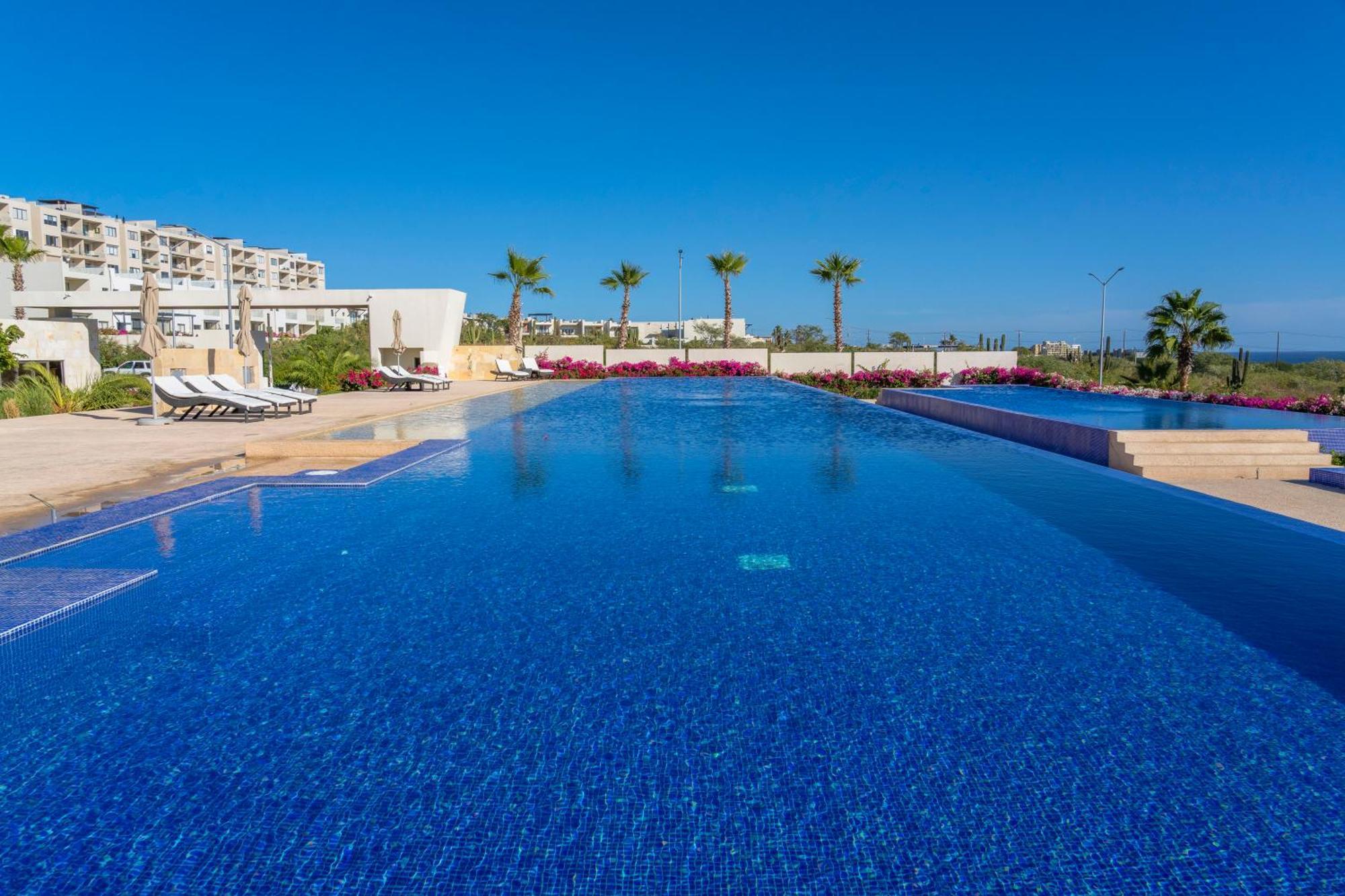 Luxury With Pool, Jacuzzi, And Private Terrace